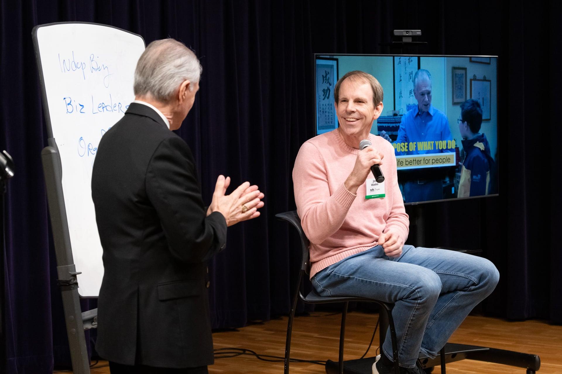 Jim Cathcart mentoring a professional at the Going Pro Summit